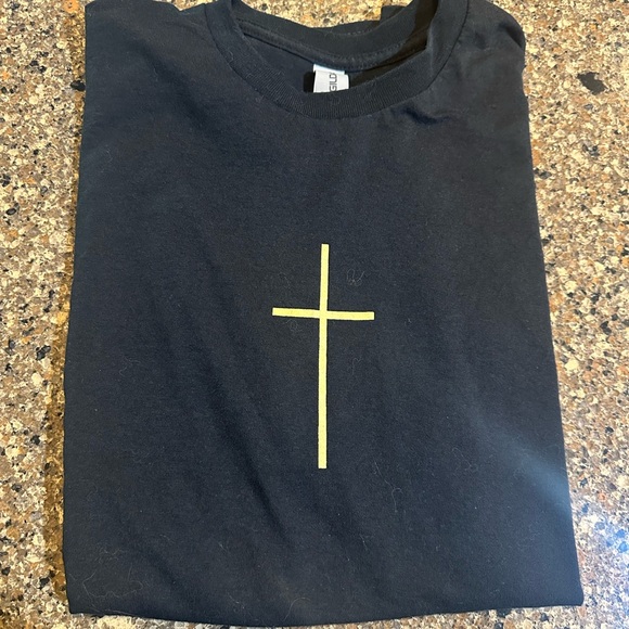 Christian Cross T-shirt - Picture 4 of 4